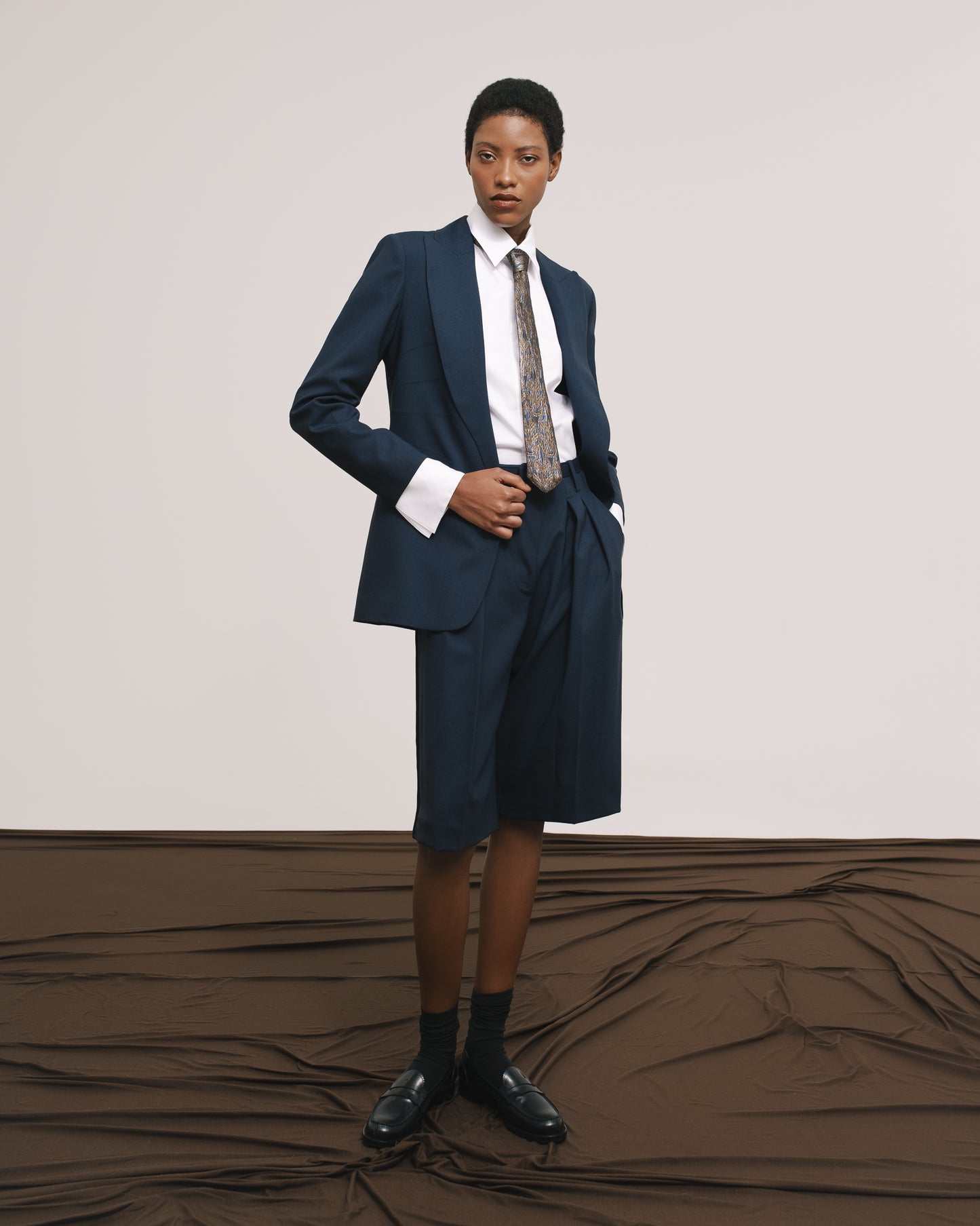 Pleated Wool Bermuda Shorts – Loose Fit