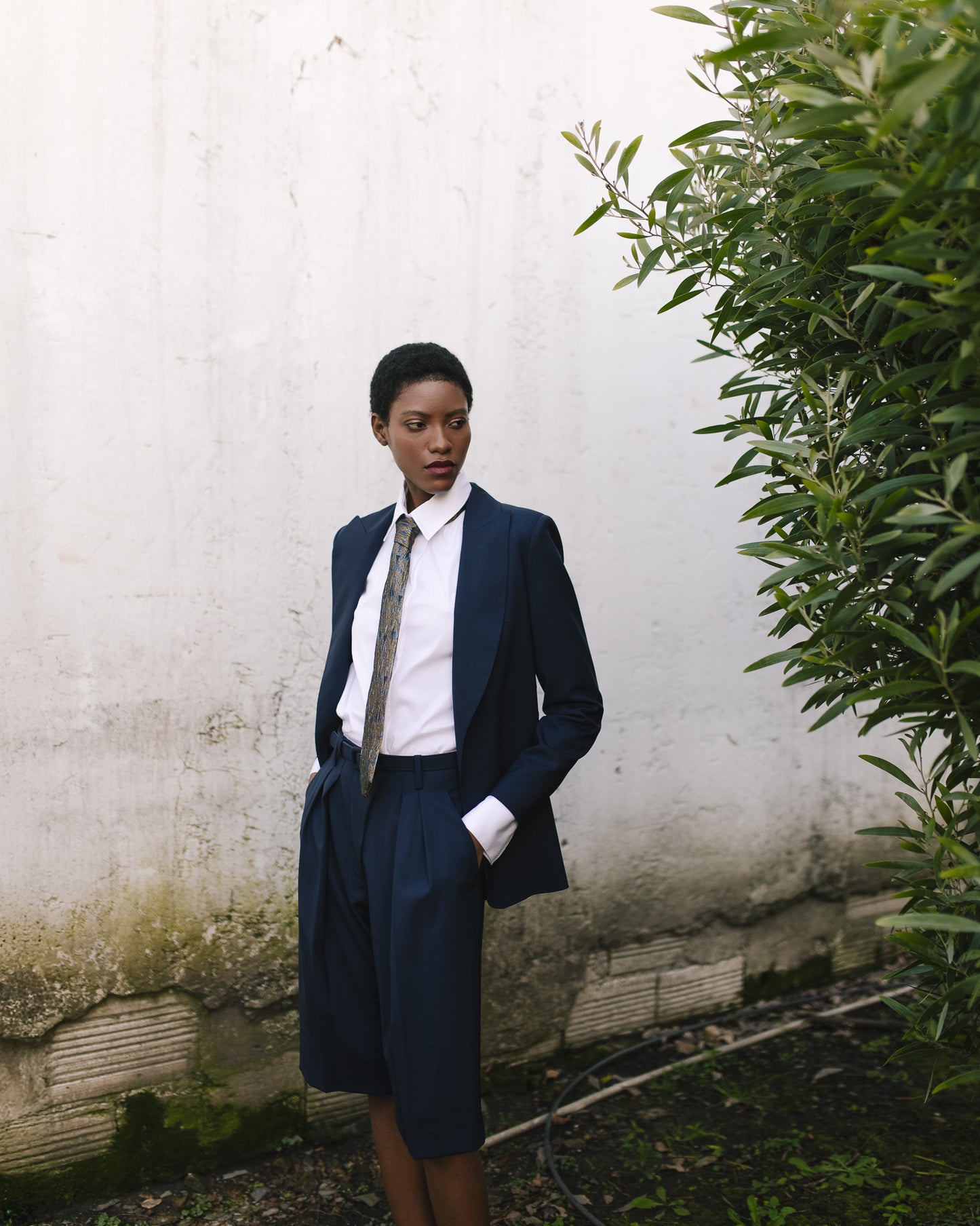 Fitted White Cotton Shirt with Invisible Buttons
