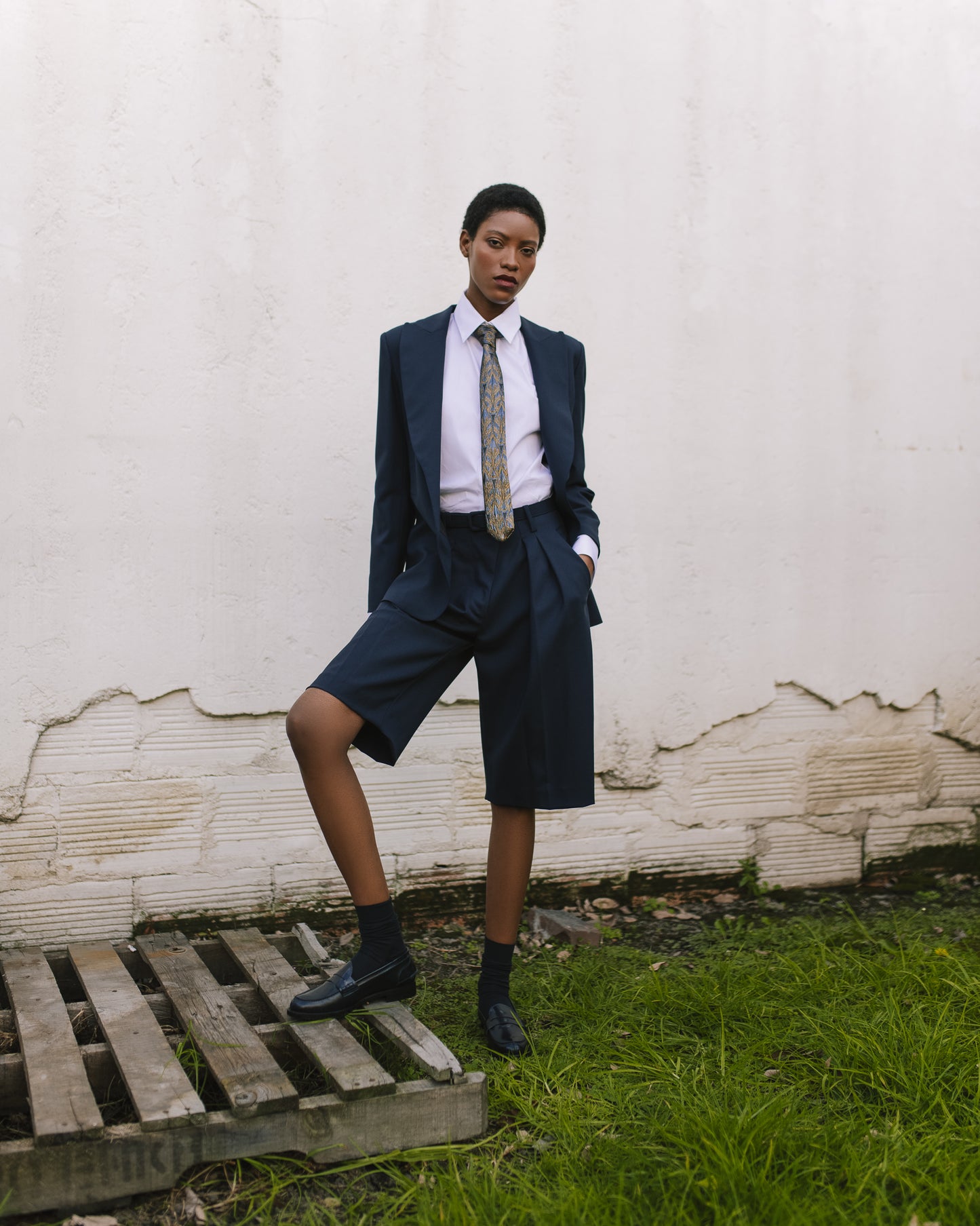 Pleated Wool Bermuda Shorts – Loose Fit