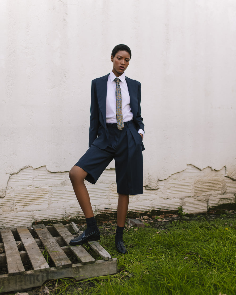 Pleated Wool Bermuda Shorts – Loose Fit
