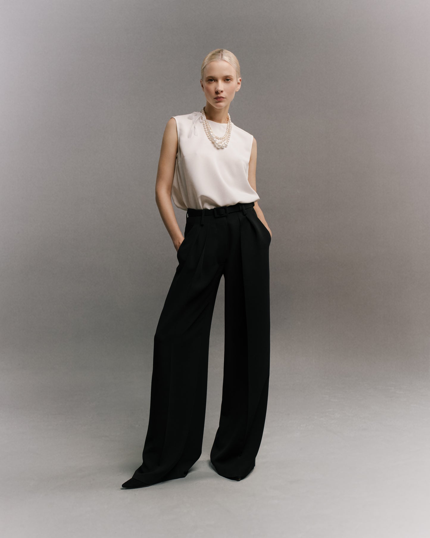 Loose Wide Pleated Cady Pant Full Body